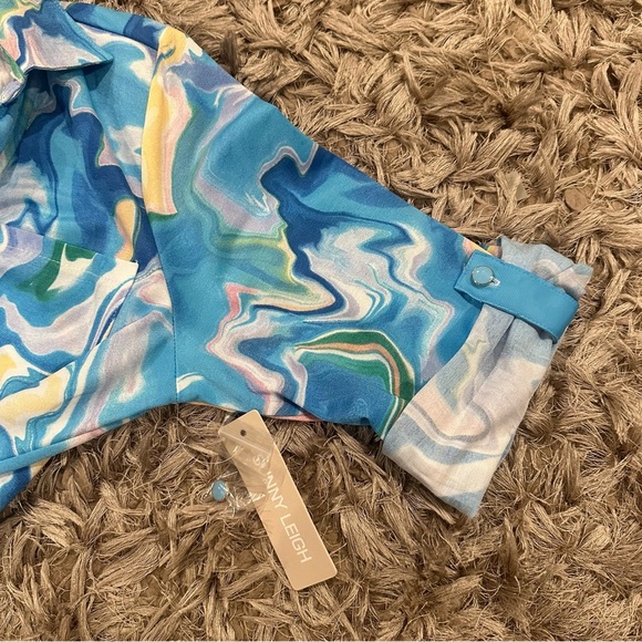 New! SUNNY LEIGH Women’s Blouse Top Shirt size Large NWT Blue Button Up - Picture 6 of 8